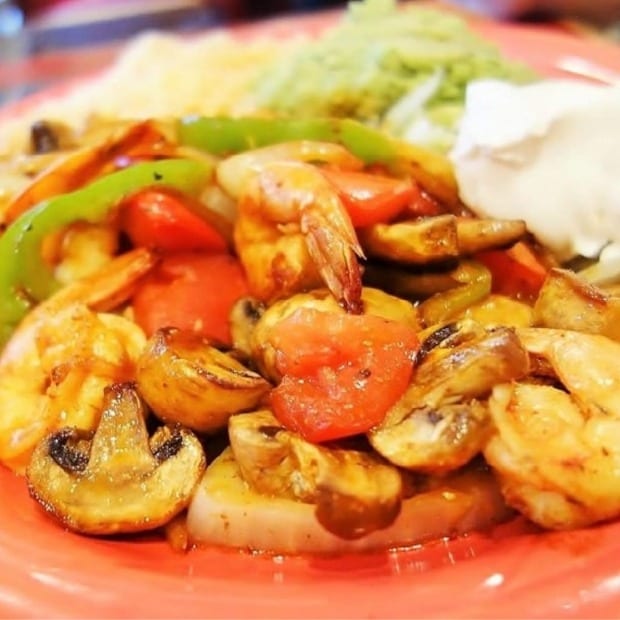 Camarones Al Mojo De Ajo.